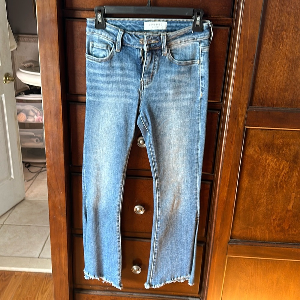 Lovervet jeans super cute with side slit and ragged crop